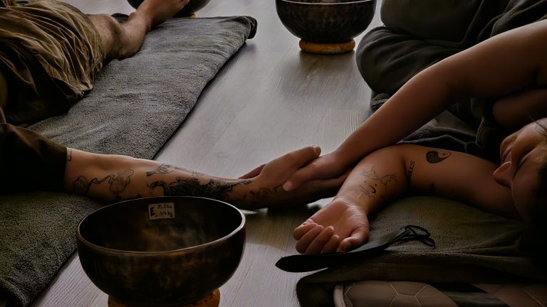 Chuông pha lê và chuông xoay Himalaya khác nhau thế nào?
